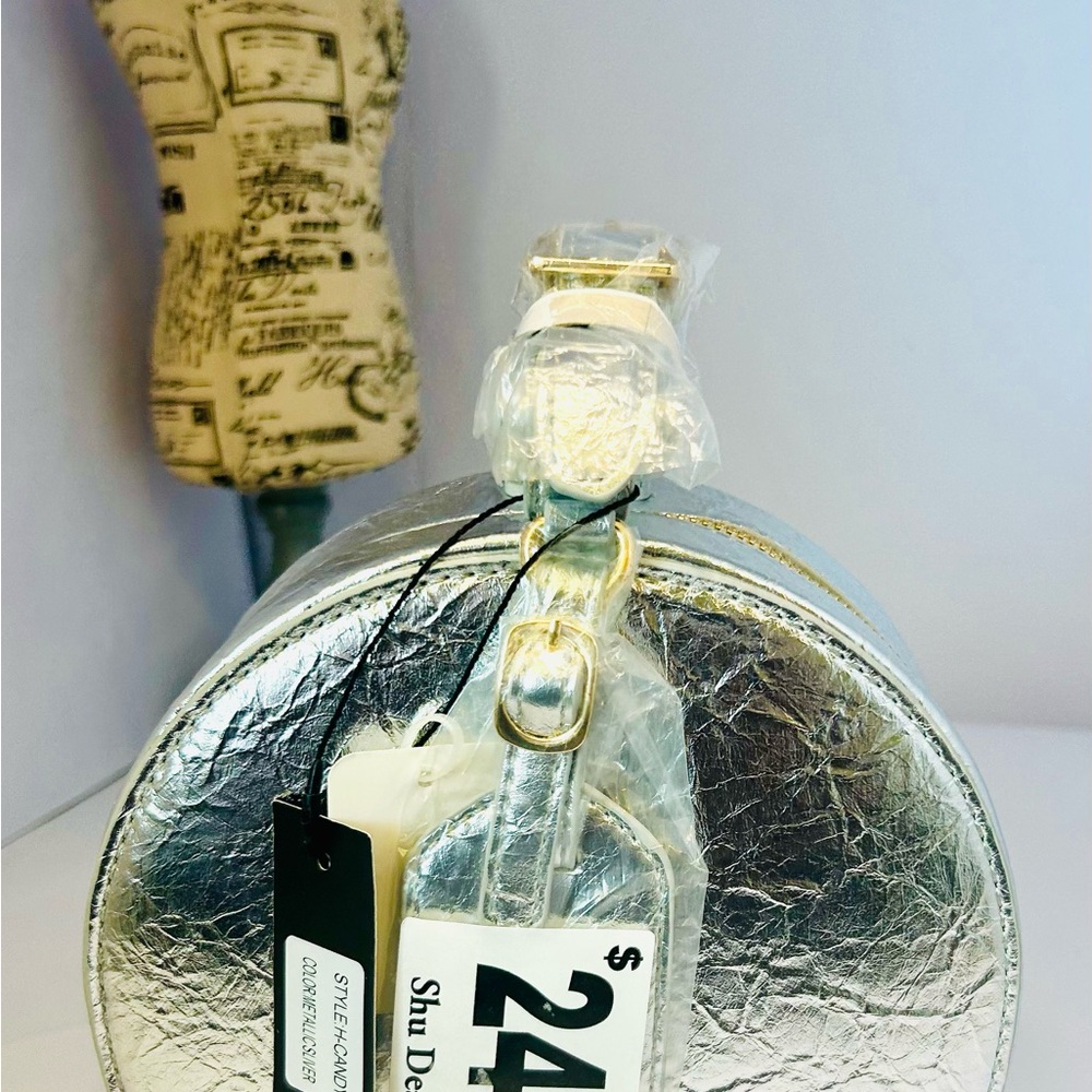 Metallic Silver Round Top‎ Handle Bag Crinkle Texture H-CANDY New - Picture 2 of 5